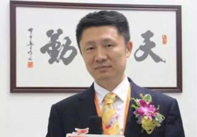 1555236730694188.jpg 沈暉-W_副本.jpg